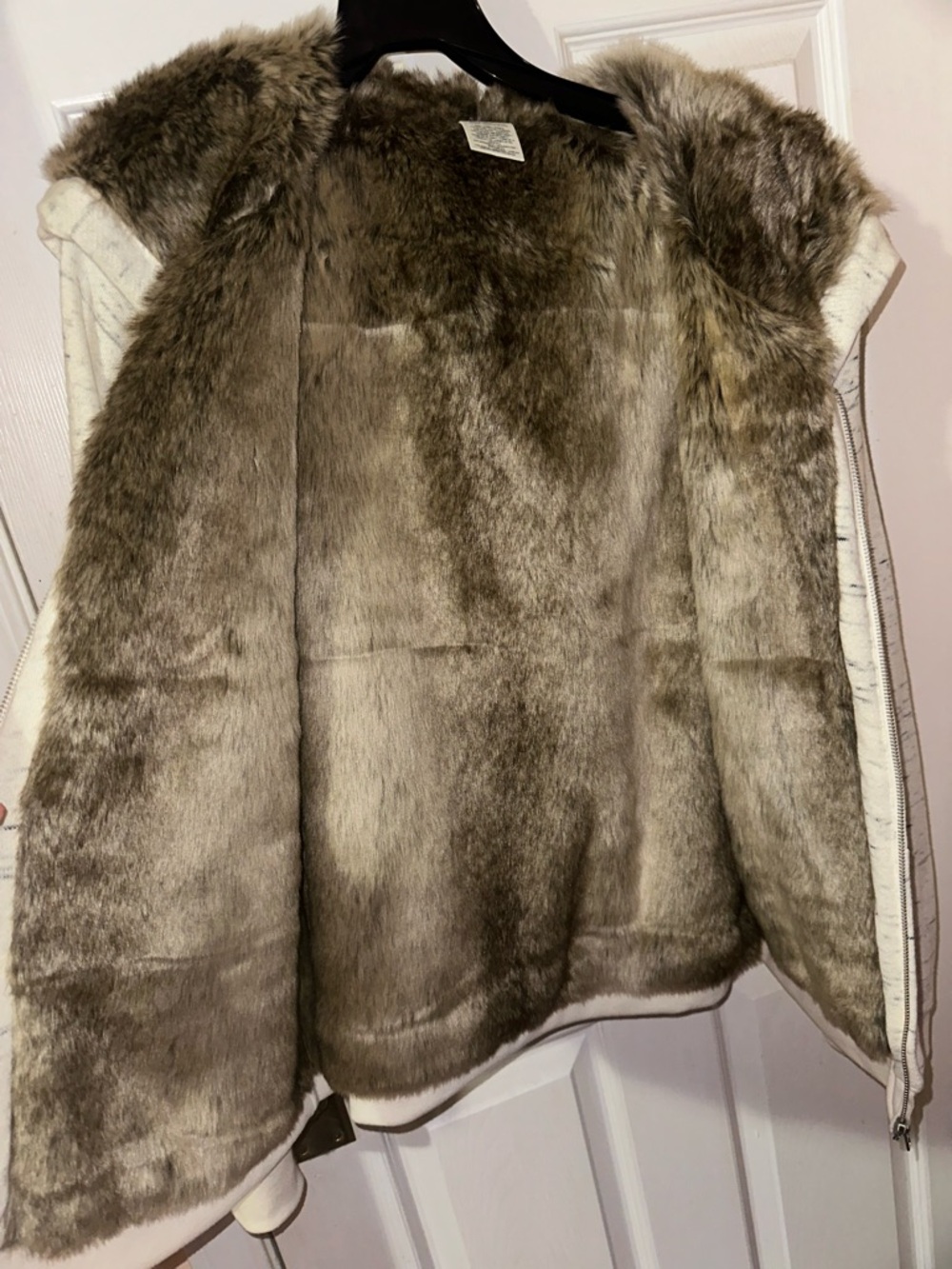 Victoria's Secret Cream Speckled Faux-Fur Lined Zip Hoodie - Picture 3 of 4